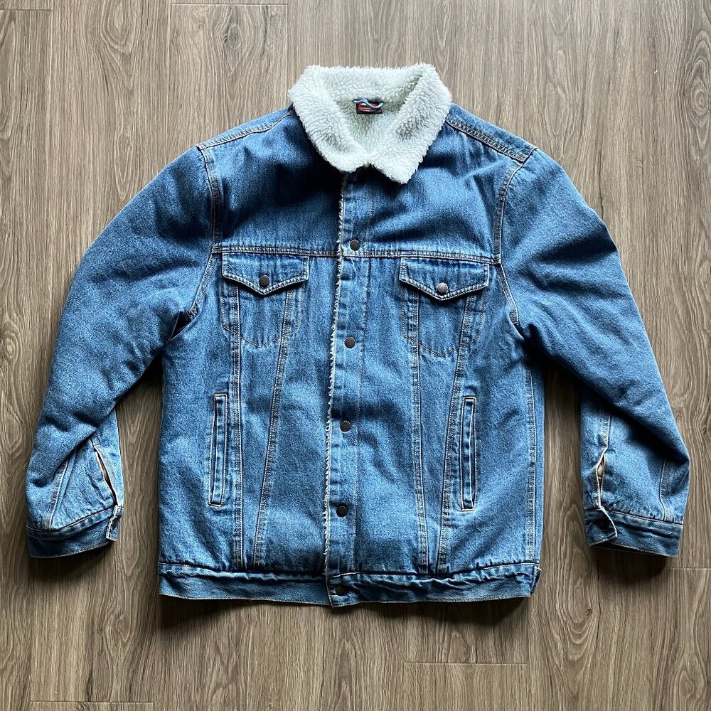 Alpine Swiss sherpa lined denim jacket (L)